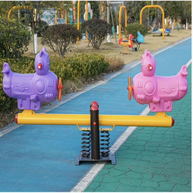 Bập bênh ngoài trời 